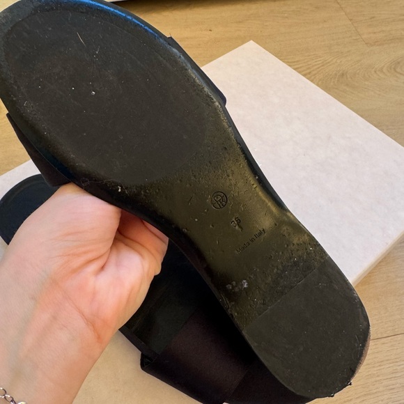 THE ROW slide - Picture 4 of 7